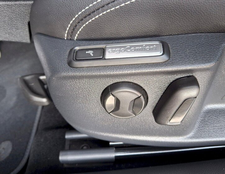 Volkswagen Passat Kombi 1,5 l 110 kw