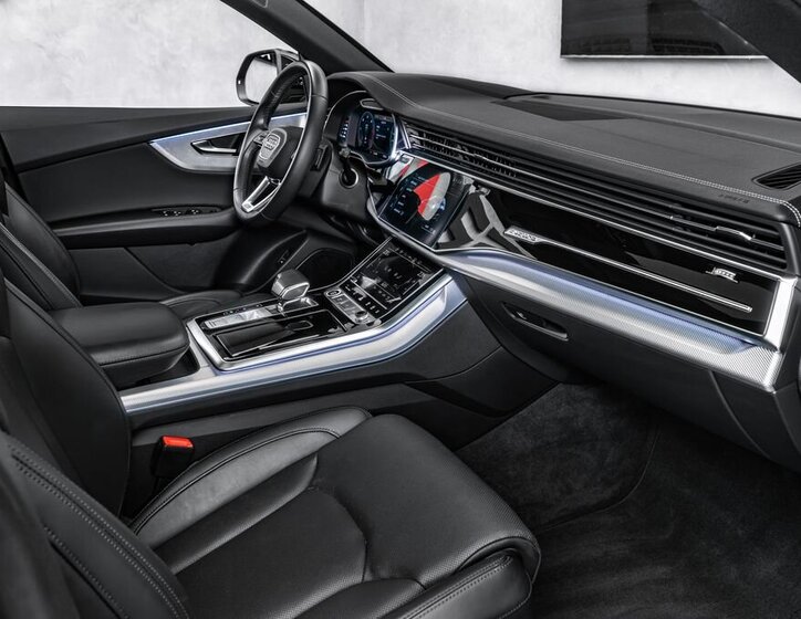 Audi Q8 SUV / Terénní 3,0 l 210 kw