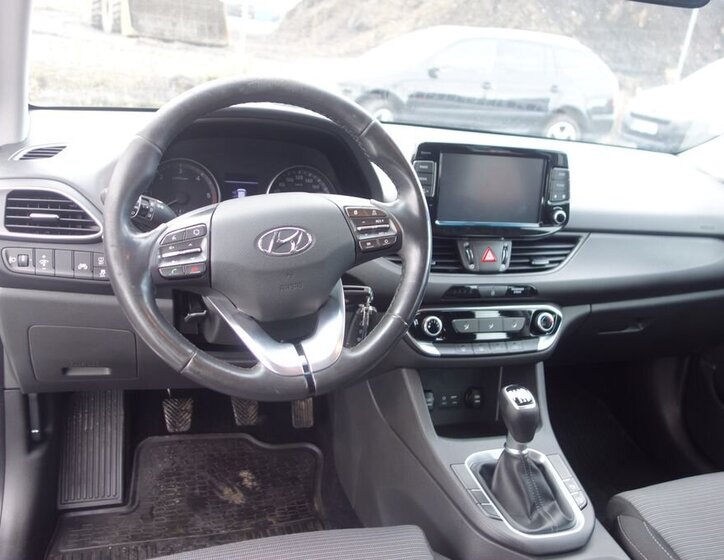 Hyundai i30 28