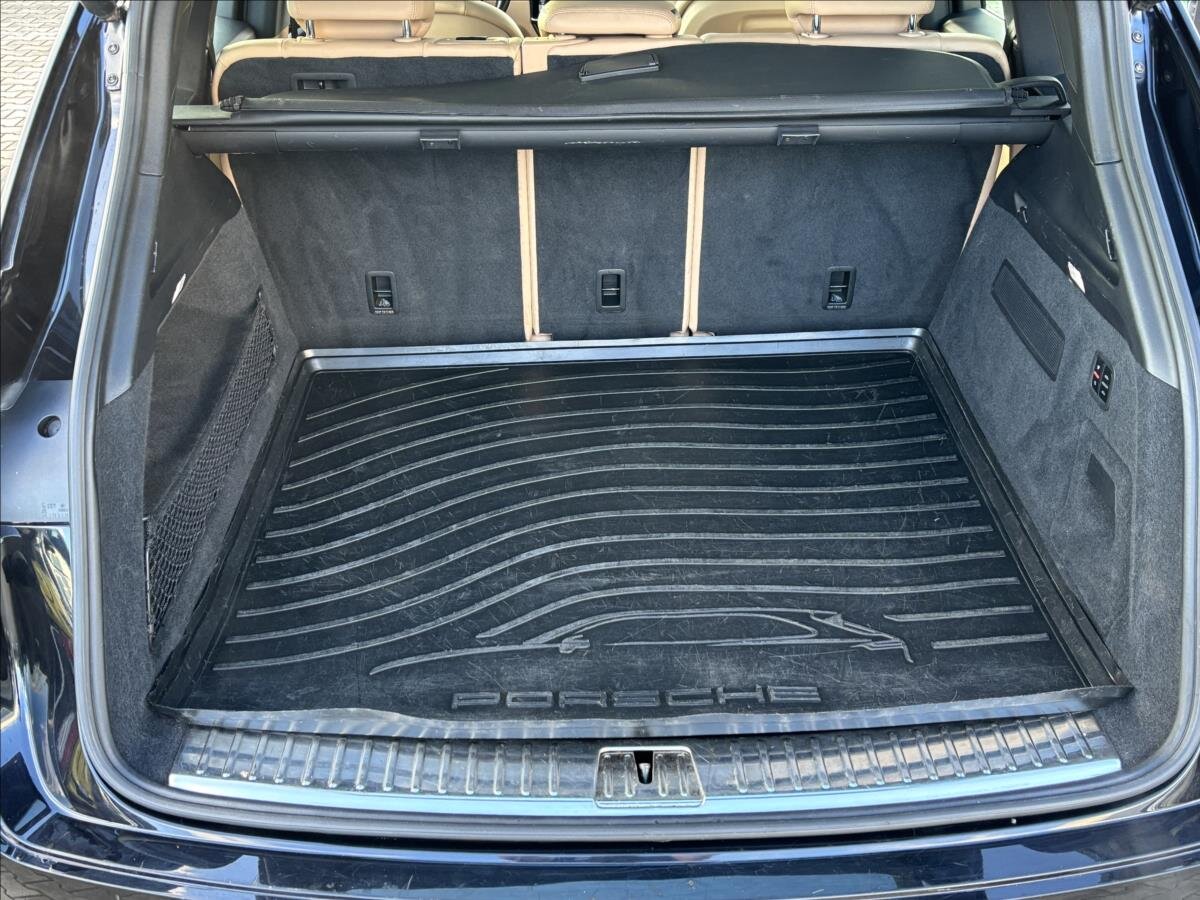 Porsche Cayenne SUV / Terénní 3,0 l 250 kw
