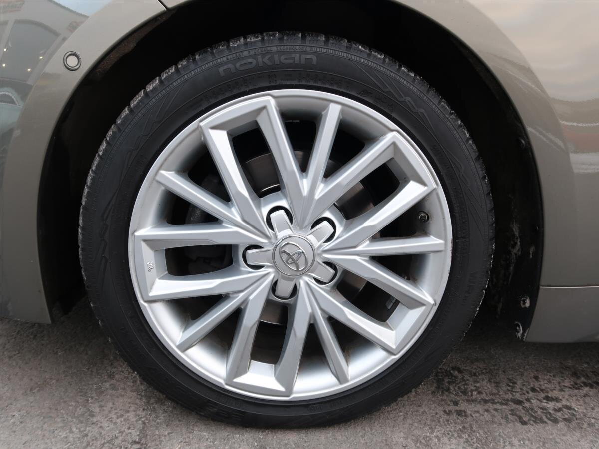 Toyota Corolla Kombi 2,0 l 132 kw