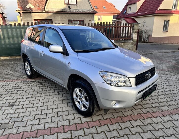 Toyota RAV4 1