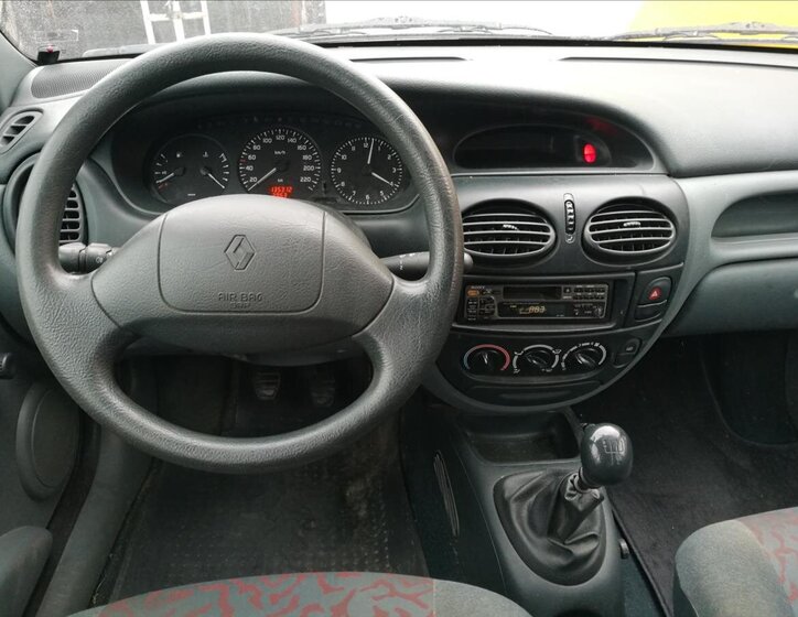 Renault Mégane Hatchback 1,4 l 51 kw