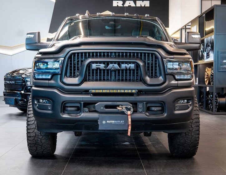 Dodge RAM Pick-up 6,4 l 306 kw