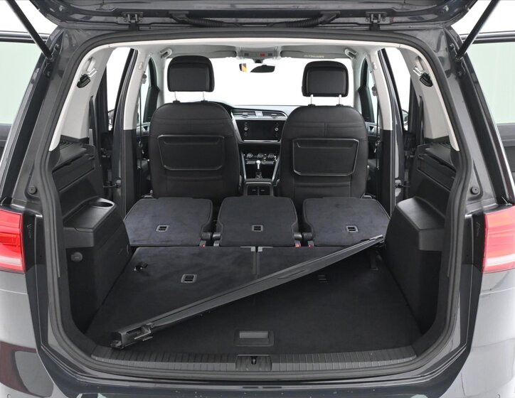 Volkswagen Touran 12