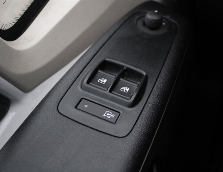 Opel Movano Skříň 2,2 l 103 kw