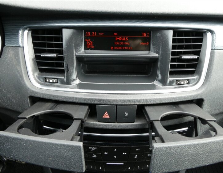 Peugeot 508 Sedan / Limuzína 1,6 l 115 kw