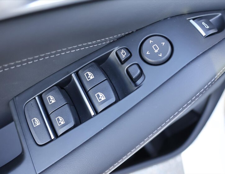 BMW X5 SUV / Terénní 3,0 l 250 kw