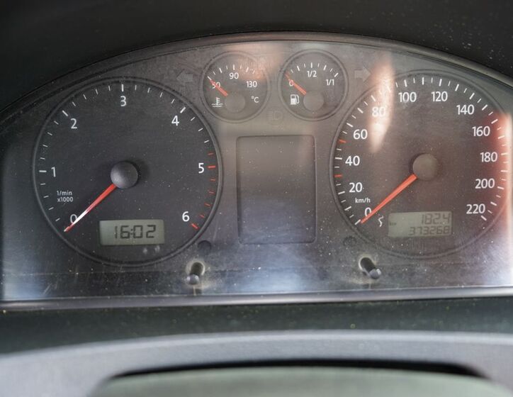 Volkswagen Caravelle 24