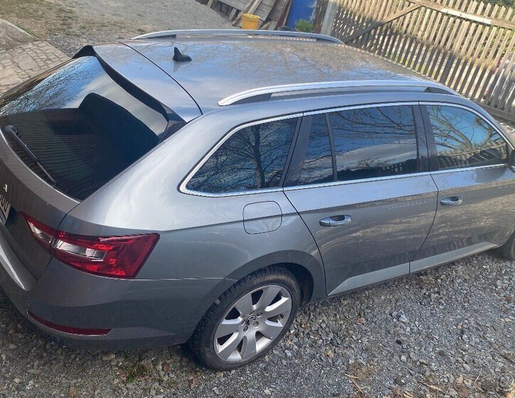 Škoda Superb Sedan / Limuzína 2,0 l 140 kw
