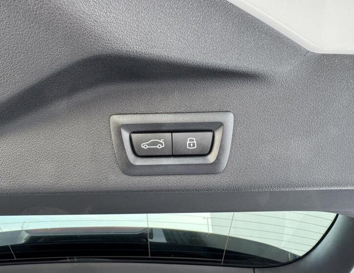 BMW X5 SUV / Terénní 3,0 l 250 kw