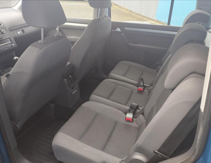 Volkswagen Touran MPV 1,6 l 66 kw