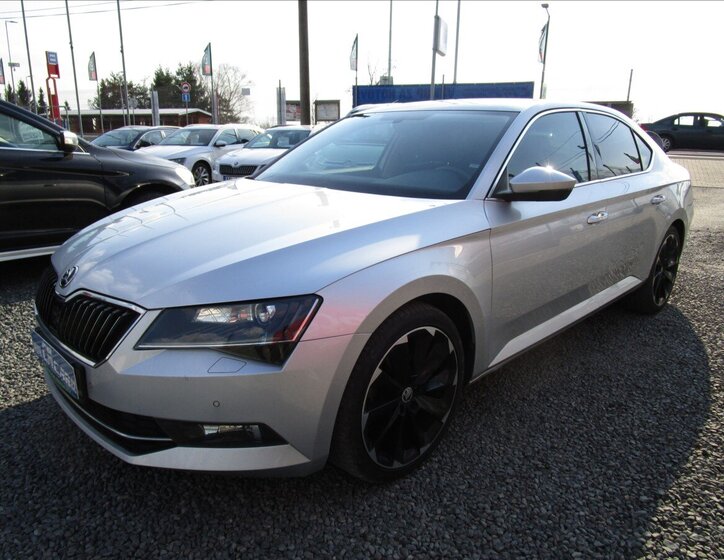 Škoda Superb Sedan / Limuzína 2,0 l 110 kw