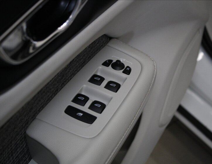 Volvo V60 Kombi 2,0 l 110 kw