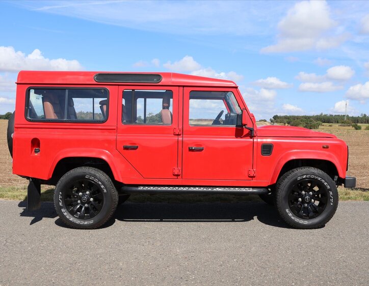 Land Rover Defender SUV / Terénní 2,4 l 90 kw