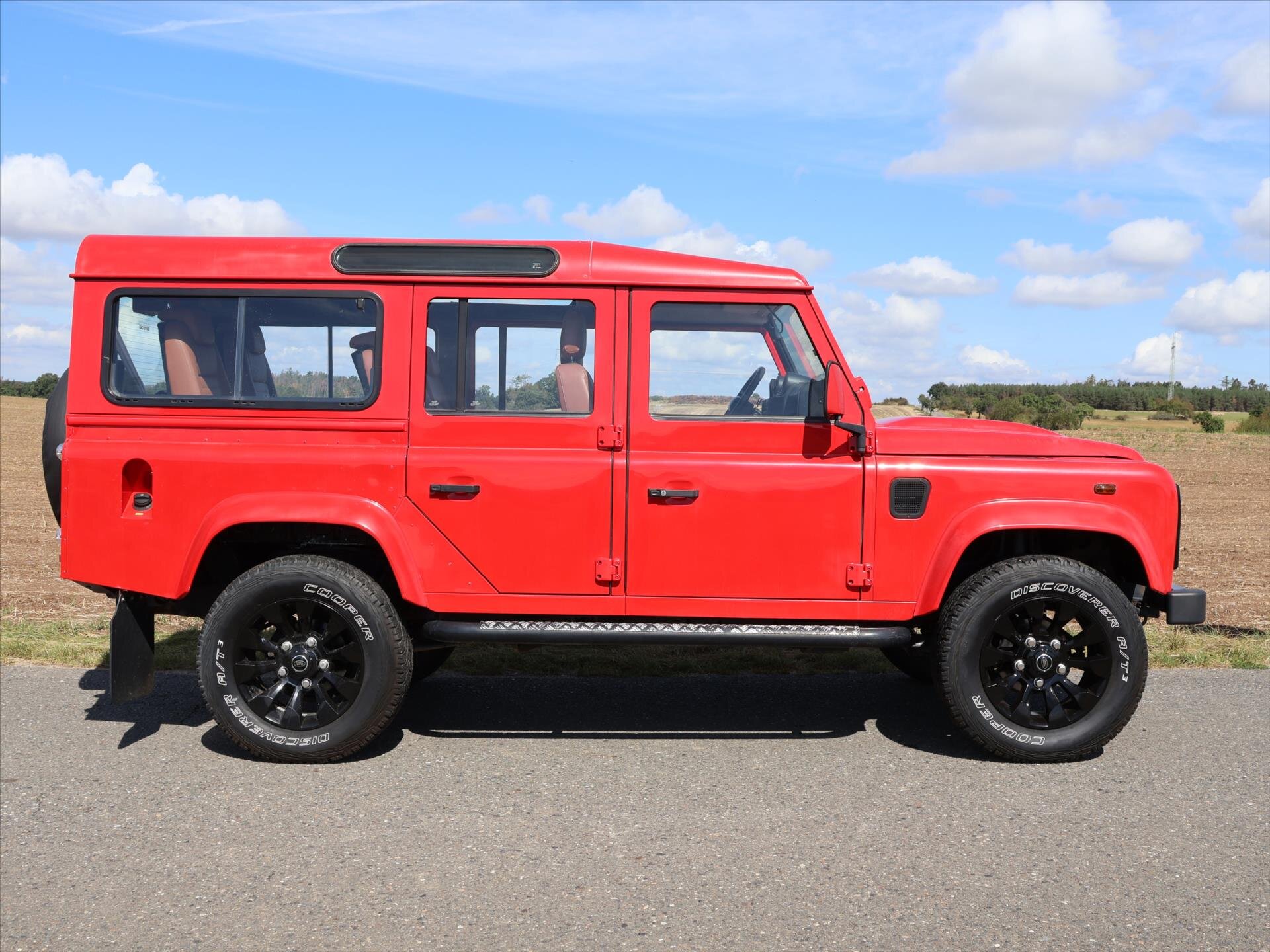 Land Rover Defender SUV / Terénní 2,4 l 90 kw