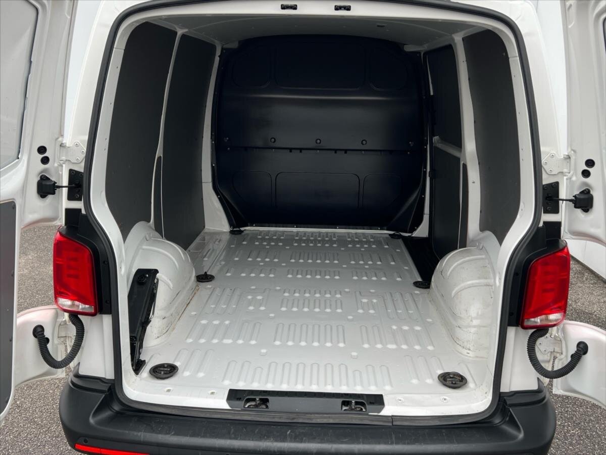 Volkswagen Transporter Skříň 2,0 l 110 kw
