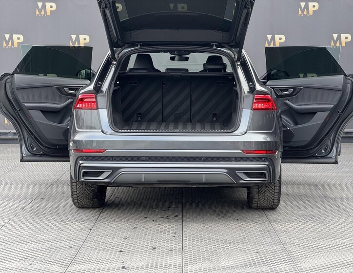 Audi Q8 SUV 3,0 l 210 kw