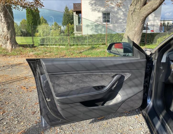 Tesla Model 3 12
