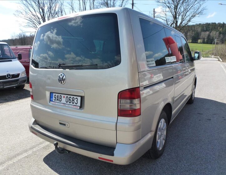 Volkswagen Multivan Kombi 2,5 l 128 kw