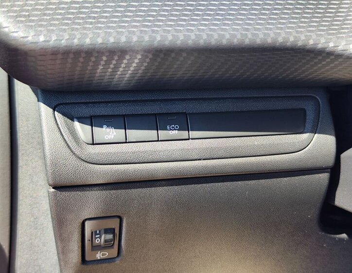 Peugeot 2008 SUV / Terénní 1,2 l 81 kw