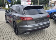 Volkswagen Touareg 2