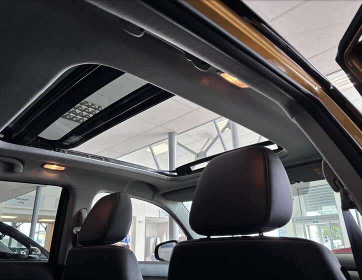 Suzuki Vitara SUV / Terénní 1,4 l 81 kw