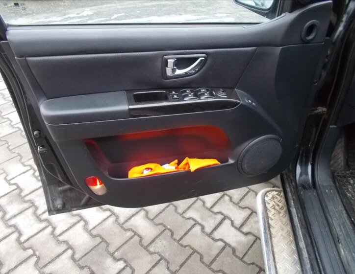 KIA Sorento SUV / Terénní 2,5 l 125 kw