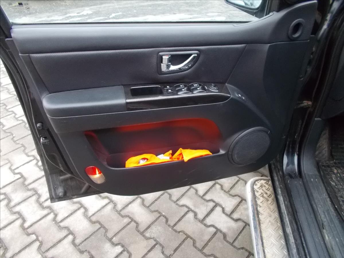 KIA Sorento SUV / Terénní 2,5 l 125 kw