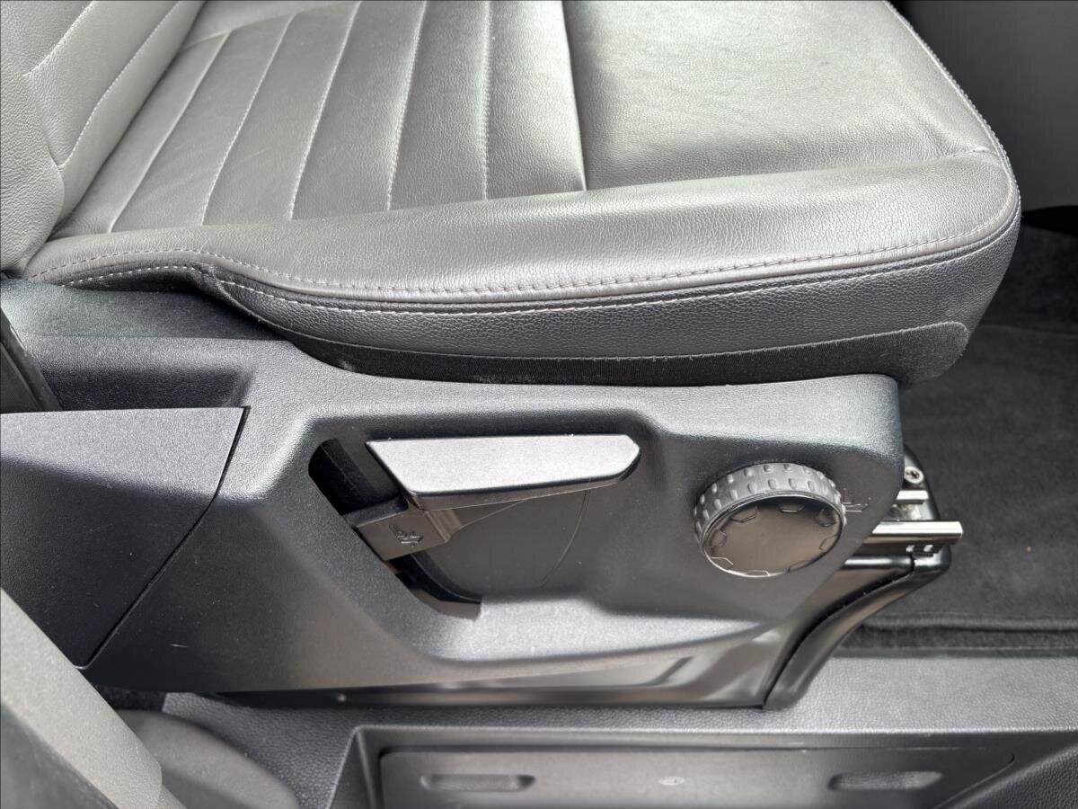 Ford Tourneo Custom Kombi 2,0 l 125 kw