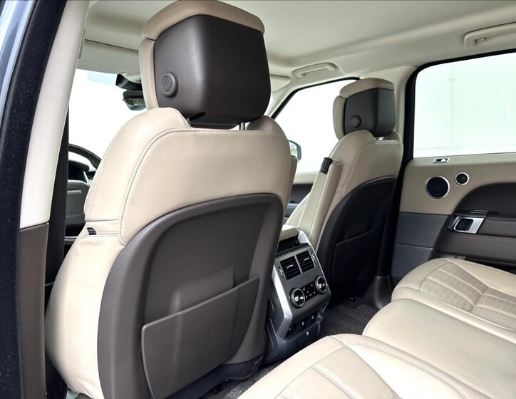 Land Rover Range Rover SUV 4,4 l 250 kw