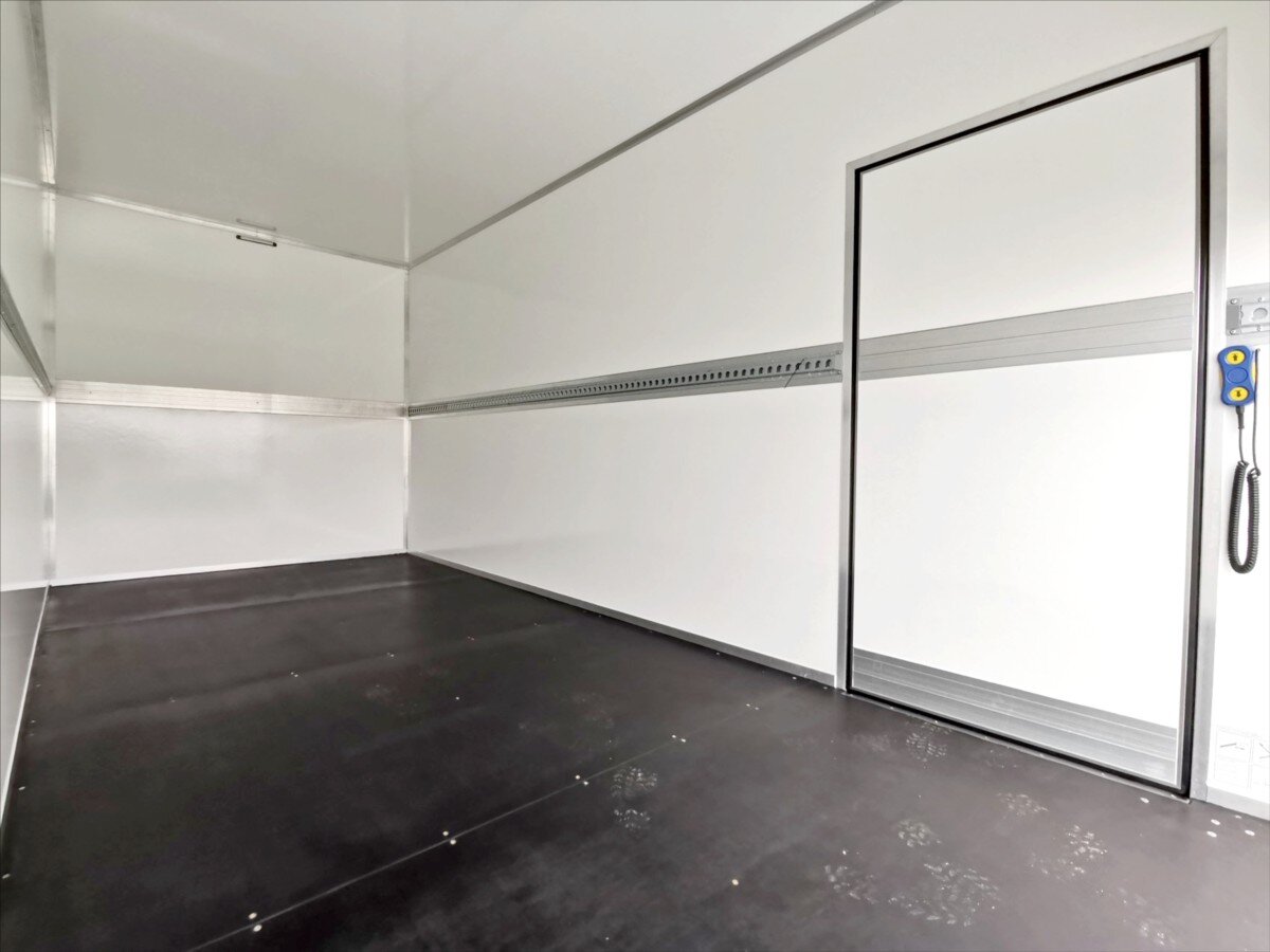 Volkswagen Crafter Skříň 2,0 l 120 kw