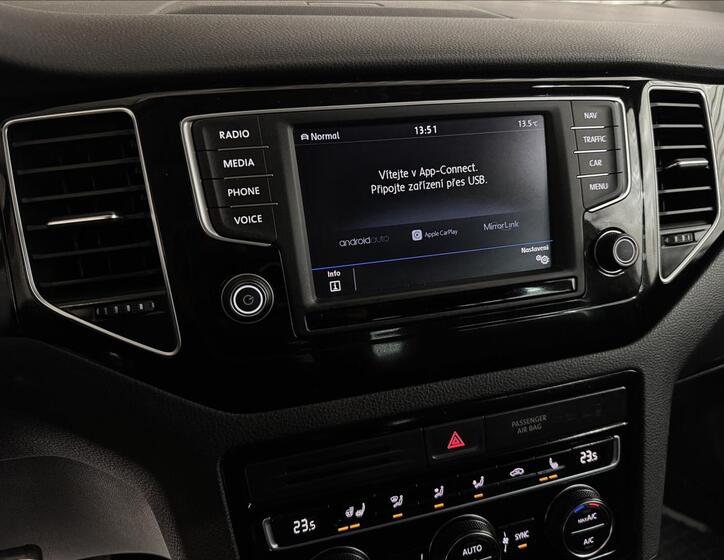 Volkswagen Golf Sportsvan 23