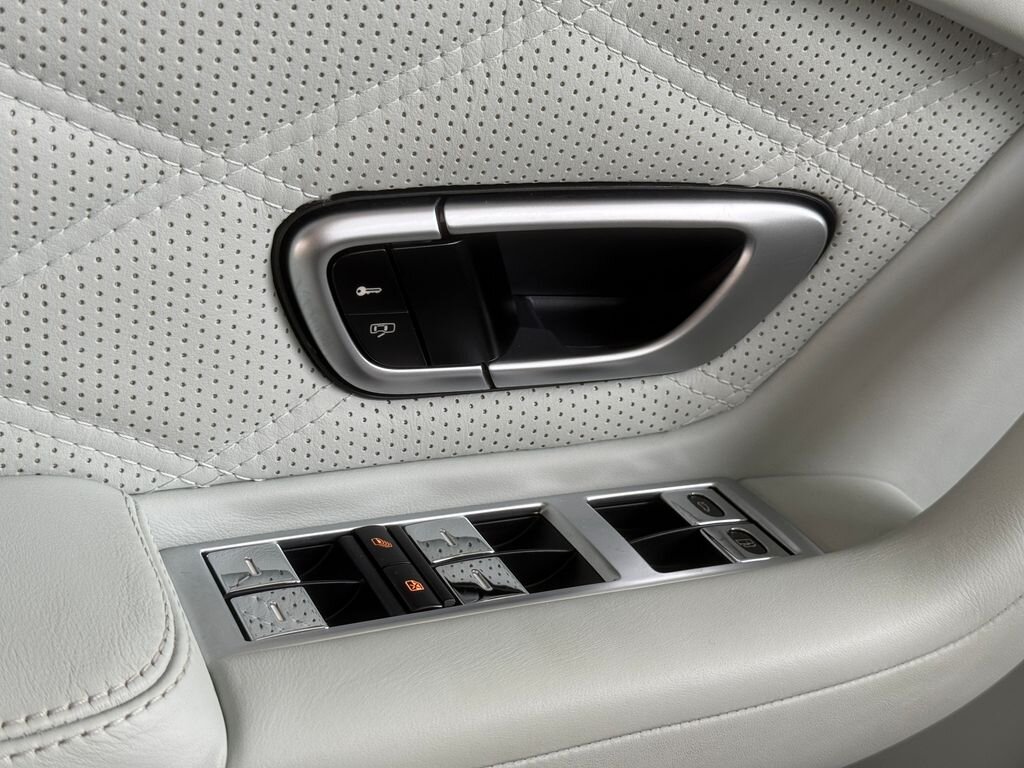 Bentley Continental GTC Kabriolet 4,0 l 373 kw