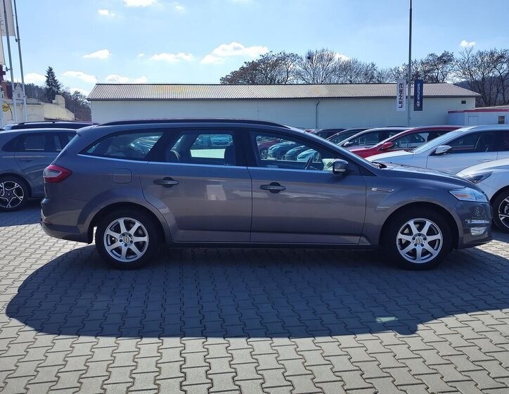 Ford Mondeo Kombi 1,6 l 118 kw