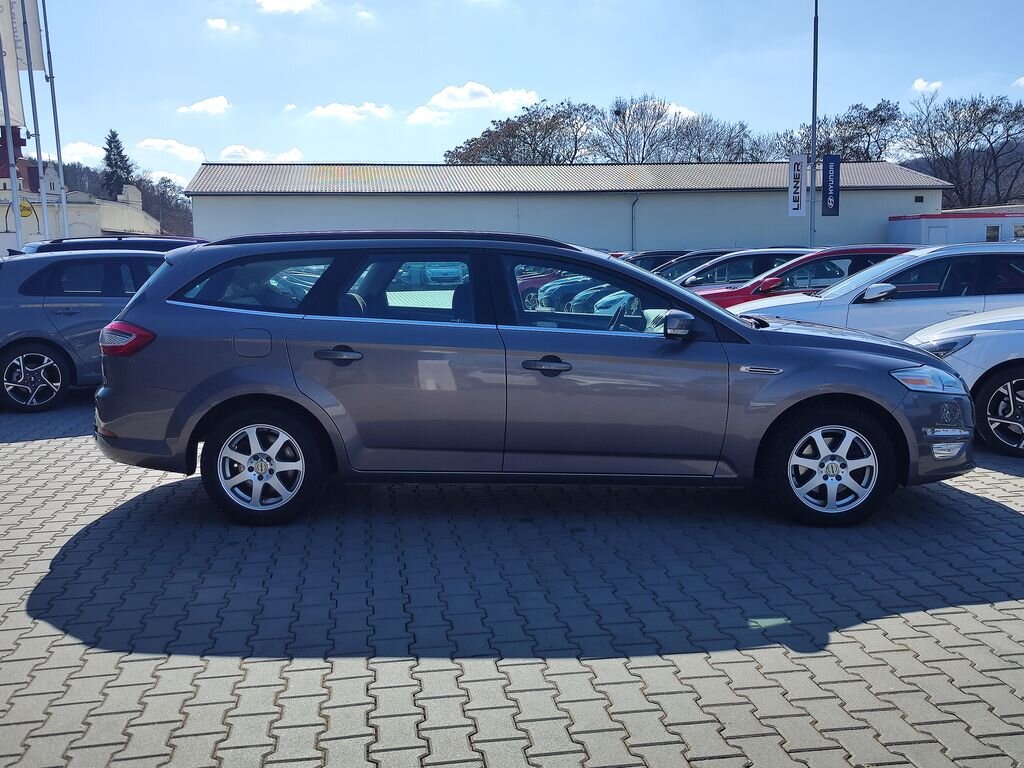 Ford Mondeo Kombi 1,6 l 118 kw