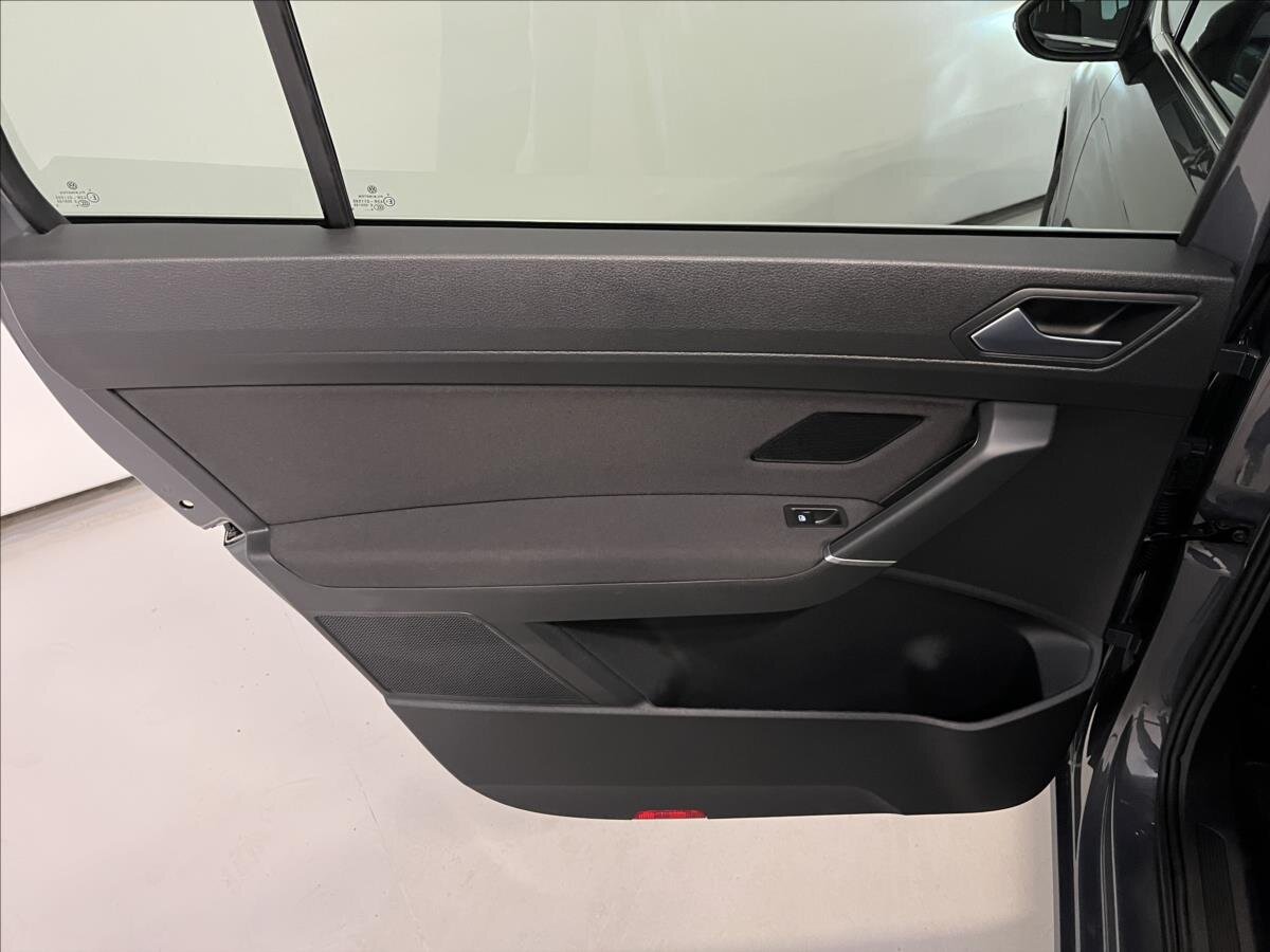 Volkswagen Touran MPV 1,5 l 110 kw