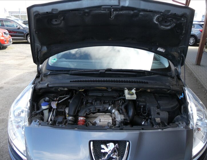 Peugeot 5008 MPV 1,6 l 115 kw