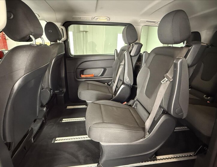 Mercedes-Benz Třídy V MPV 2,1 l 140 kw