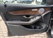 Mercedes-Benz GLC SUV 2,0 l 180 kw