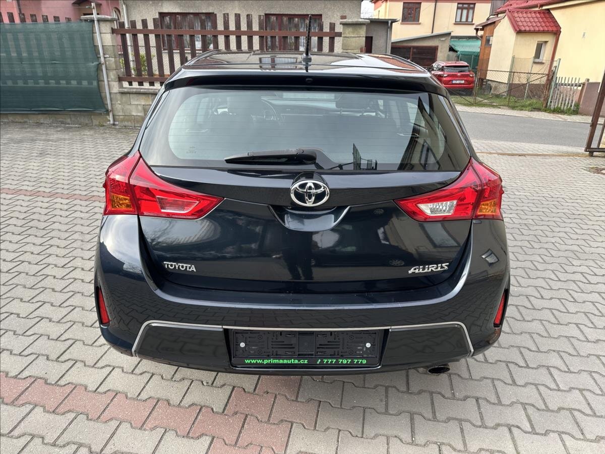 Toyota Auris Hatchback 1,6 l 98 kw