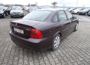 Opel Vectra Sedan 1,6 l 74 kw