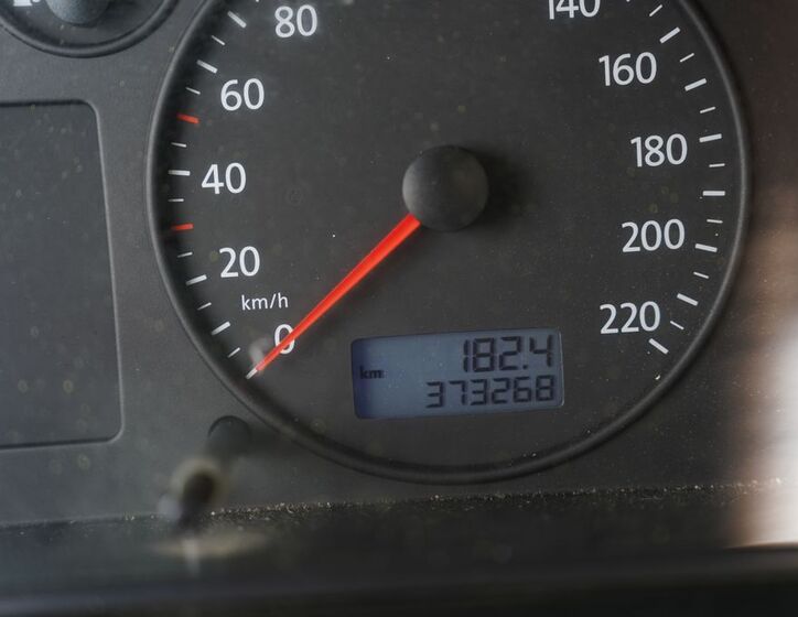 Volkswagen Caravelle 25