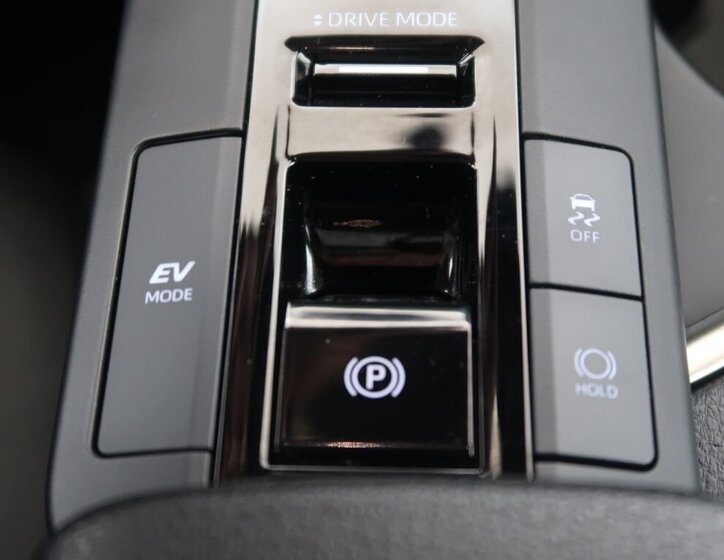 Toyota C-HR SUV / Terénní 2,0 l 112 kw