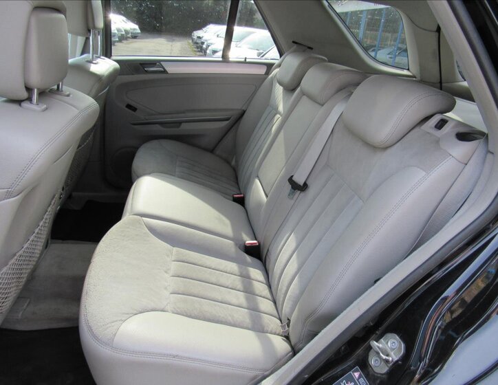 Mercedes-Benz Třídy M SUV / Terénní 3,0 l 165 kw