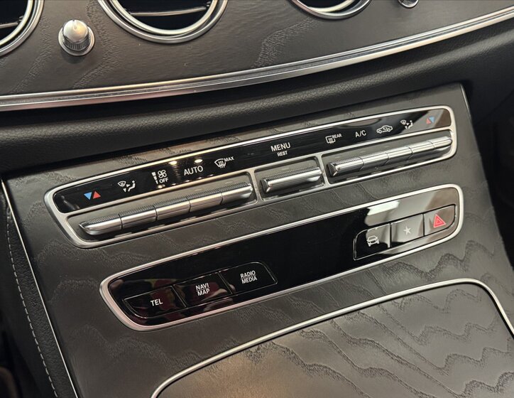 Mercedes-Benz Třídy E Kombi 2,9 l 243 kw