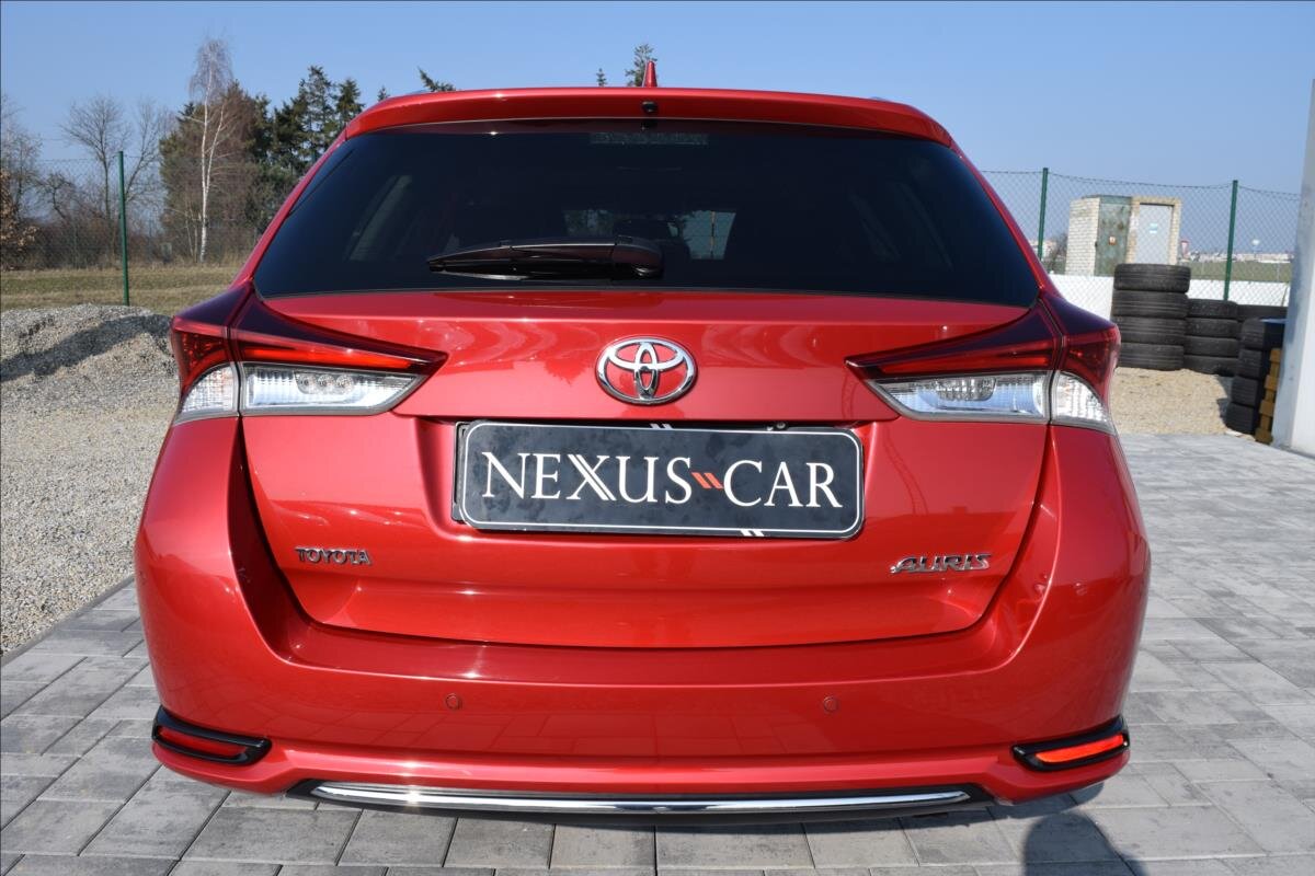 Toyota Auris Kombi 1,2 l 85 kw