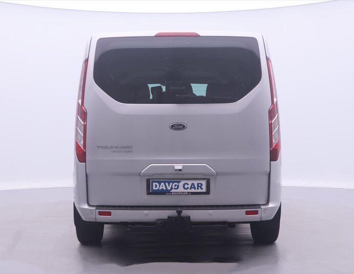 Ford Tourneo Custom 6