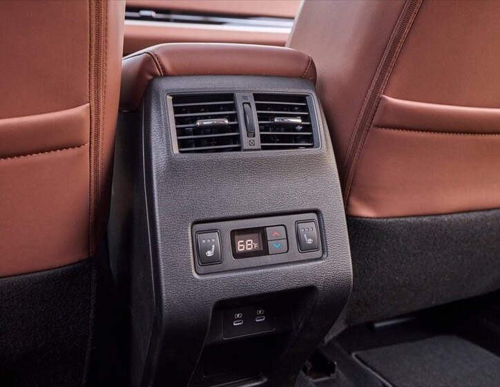 Mitsubishi Outlander 6