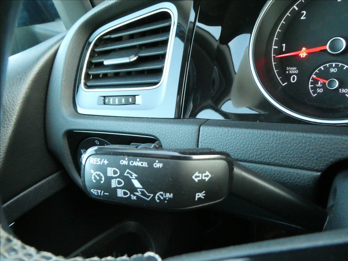 Volkswagen Golf Kombi 1,6 l 81 kw